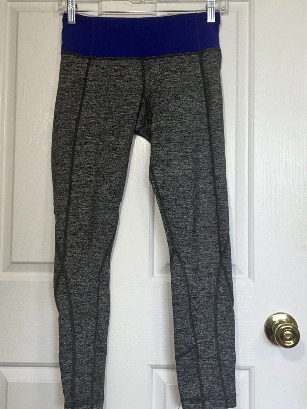 Lululemon Heathered Gray Purple Mid Rise Crop Athletic Running Leggings Sz 4